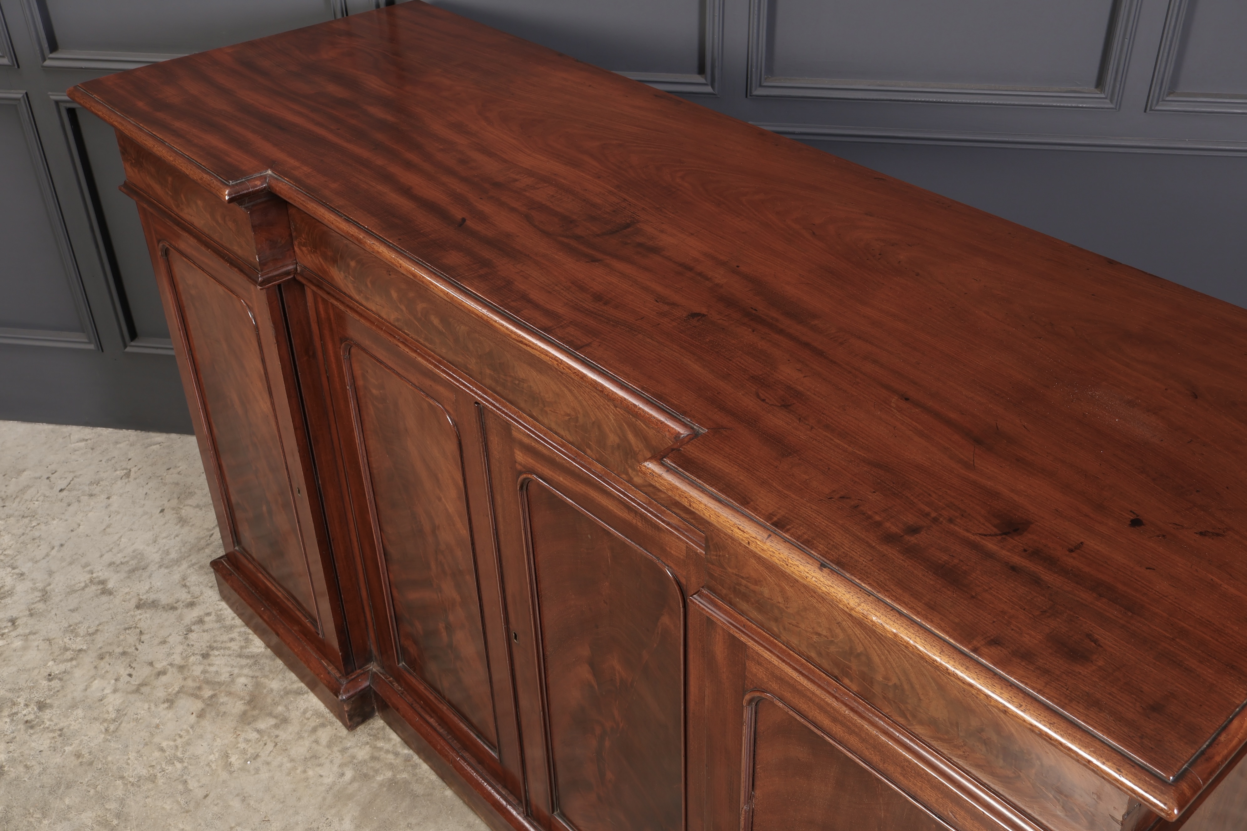 Victorian Mahogany 4 Door Sideboard - Image 9